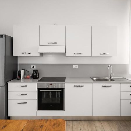 Апартаменты Flats4Rent La Dimora D'Orlando Верона Экстерьер фото